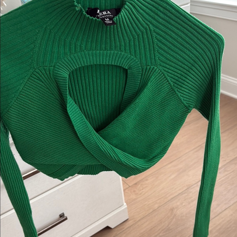 HERA Collection Women's Emerald Twist Knit Sweater